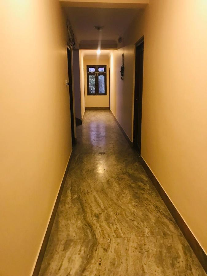 Hotel Lotus Garden Катманду Экстерьер фото