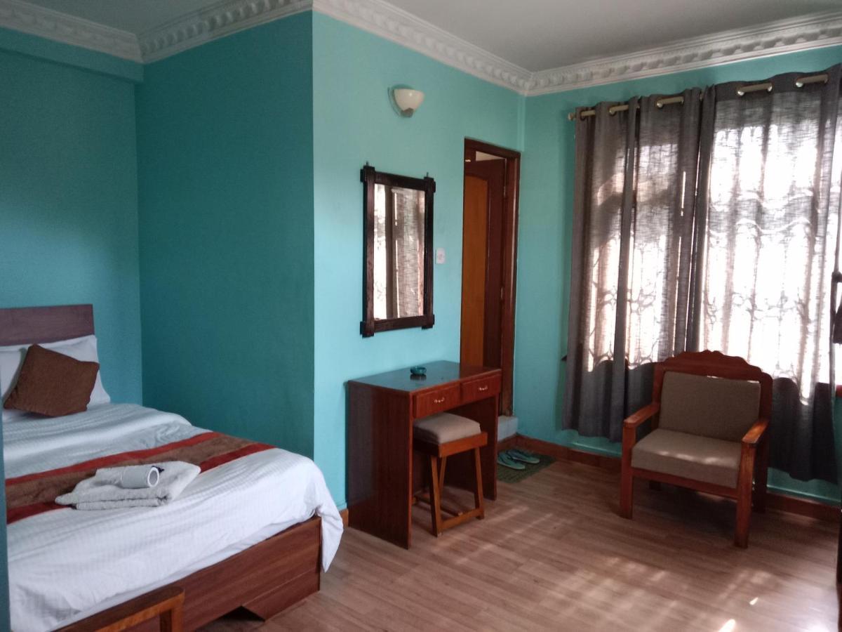 Hotel Lotus Garden Катманду Экстерьер фото
