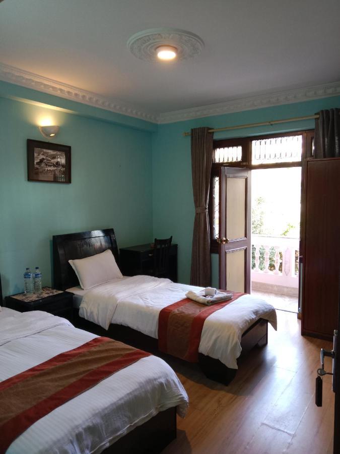 Hotel Lotus Garden Катманду Экстерьер фото